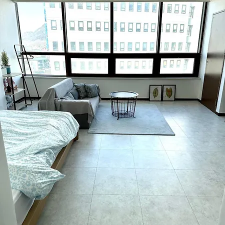 Andy'S Apartment